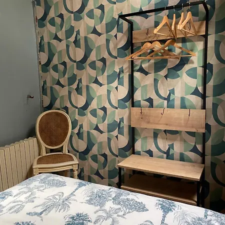 D'hote Des Arcs Bed and Breakfast *